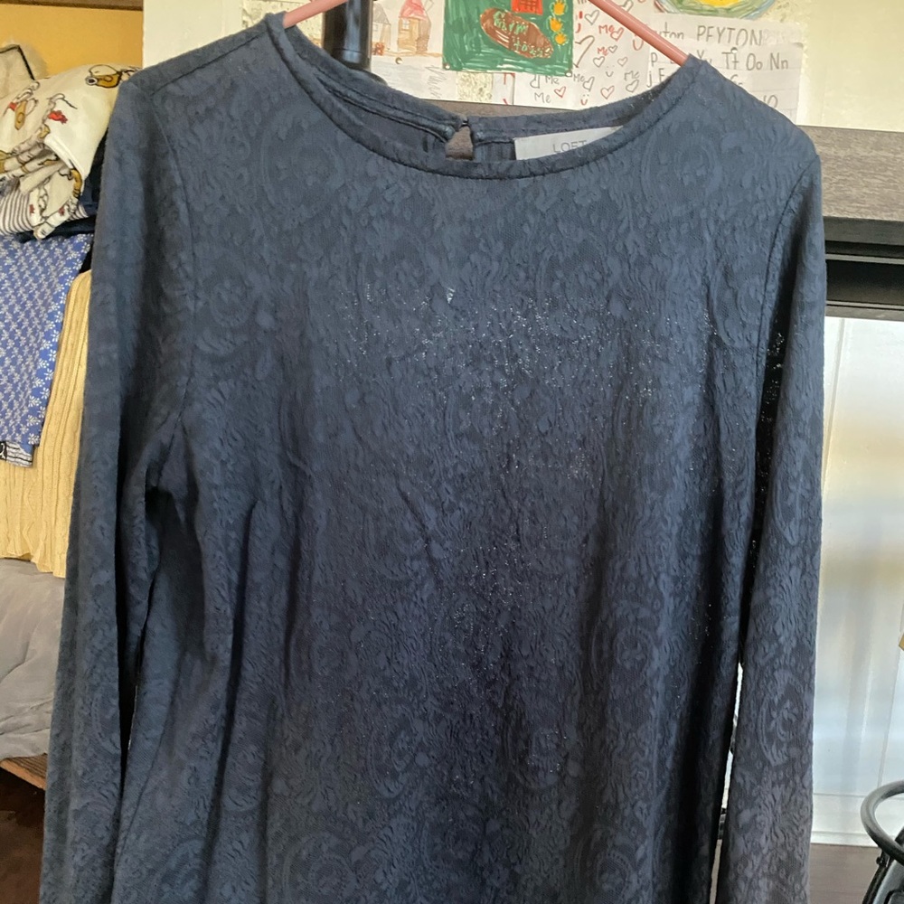 Loft blue textured long sleeve shirt.